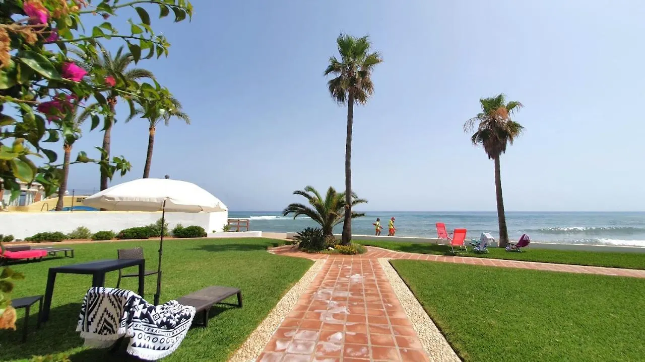 Tatil Evi Sea Front Beach House Macarena C Sitio de Calahonda
