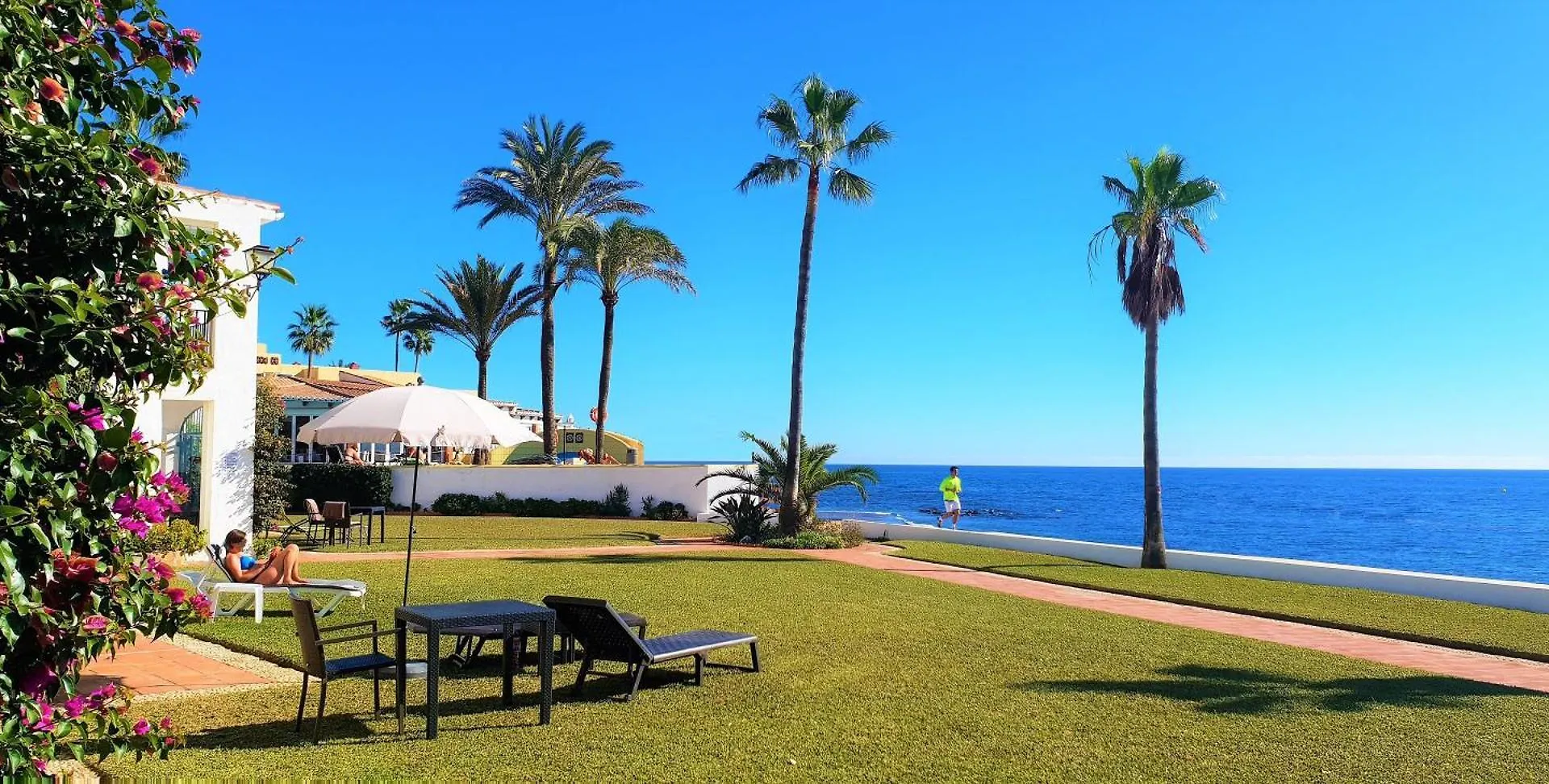 Tatil Evi Sea Front Beach House Macarena C Sitio de Calahonda