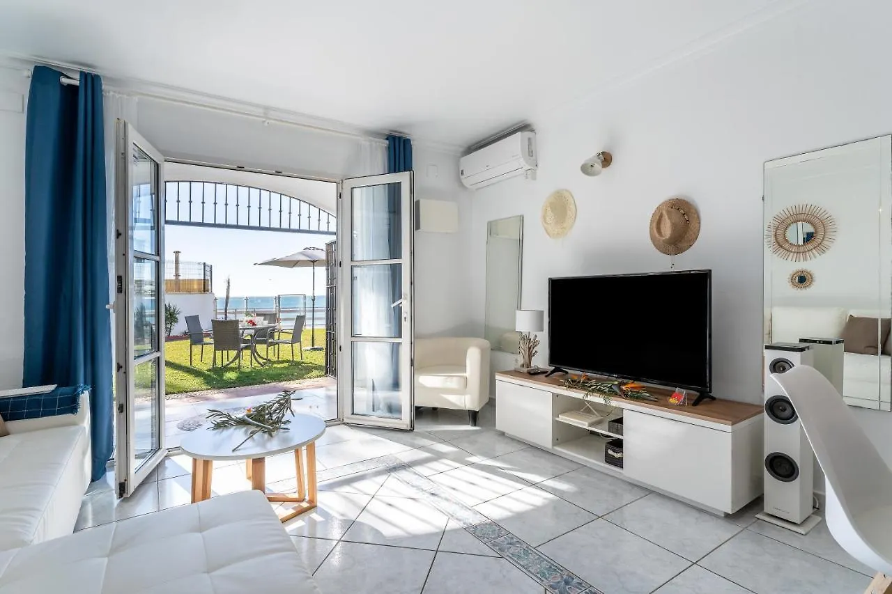 Sea Front Beach House Macarena C Sitio de Calahonda